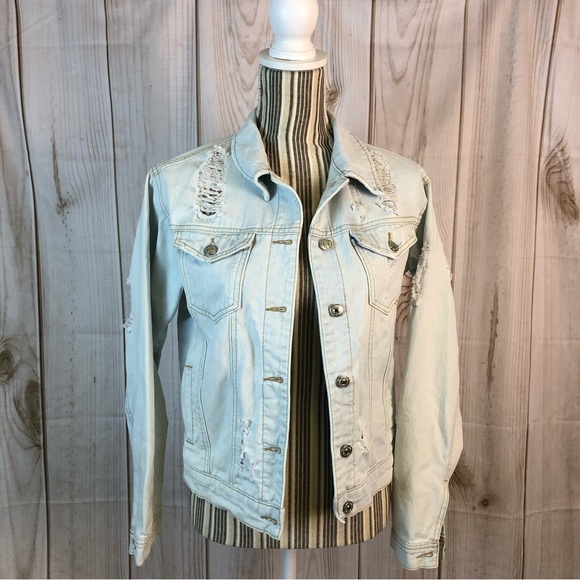 Forever 21 Jackets & Blazers - Forever 21 Denim Jacket Distressed Lightweight Trucker Jacket Blue Size Small